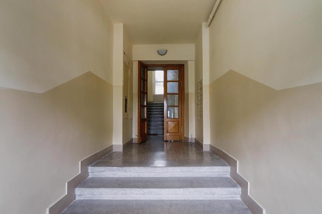 Urocze Mieszkanie W Krakowskiej Kamienicy Esterno foto